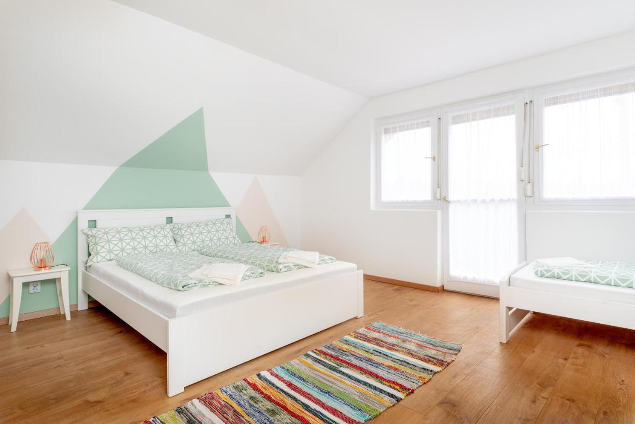 Appartement Menta Porta à Zengővárkony Extérieur photo