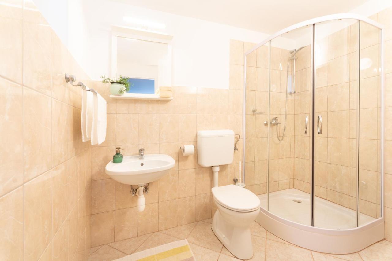 Appartement Menta Porta à Zengővárkony Extérieur photo
